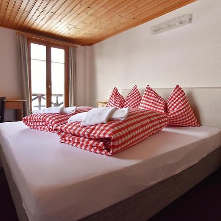 Alpina Lodge Bed & Breakfast Tschiertschen Bagian luar foto