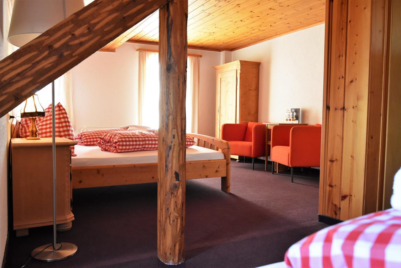 Alpina Lodge Bed & Breakfast Tschiertschen Bagian luar foto